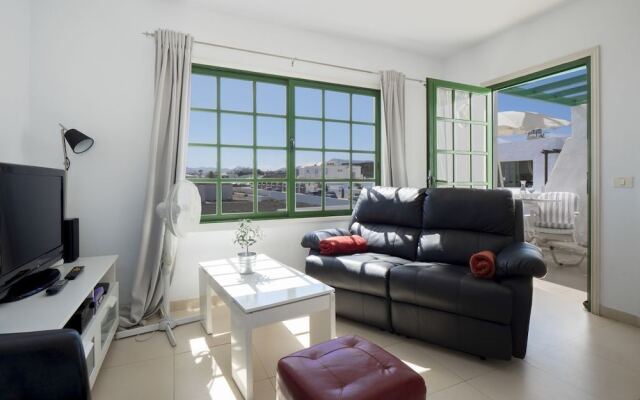 Apartment Los Zafiros in Puerto del Carmen Aircond & Wifi & Dishwasher