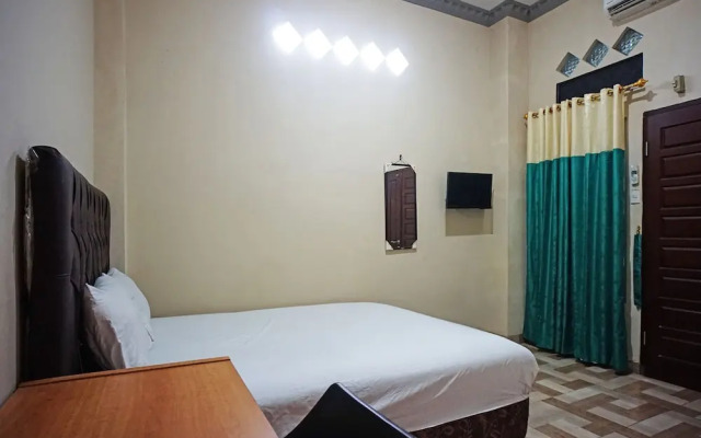 OYO 93355 Maestro Home Syariah
