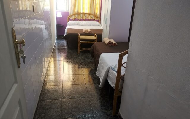 Low Cost Room Las Llaves 2