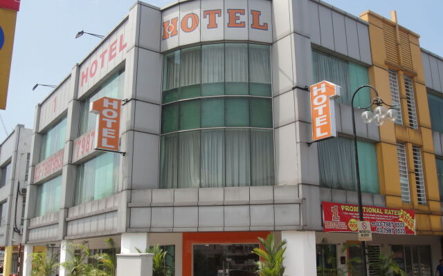 1 Hotel Kuchai Lama