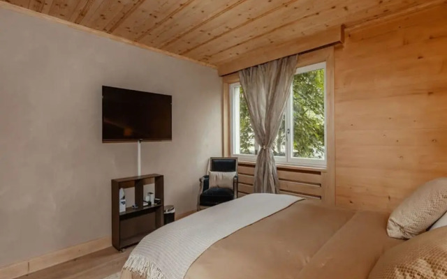 Lush Apartment With Terrace Views