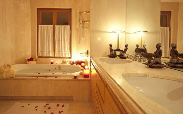 Top of the World Apartment