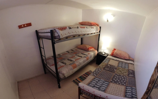 Hostal Covaine - Hostel