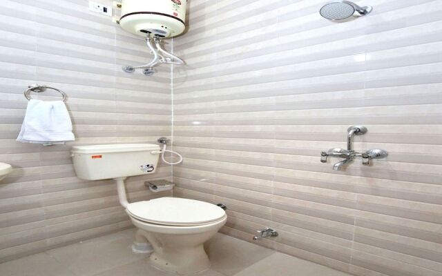 OYO 9371 Hotel Anmol