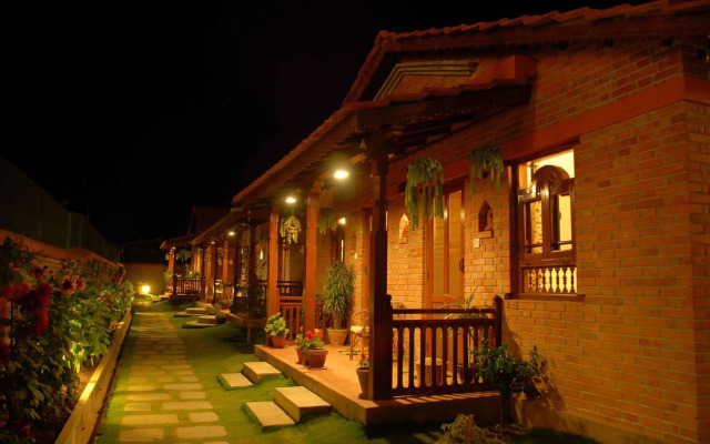 Vardan Resort n' Apartment