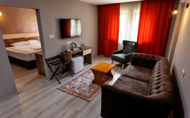 Taşkın Hotel