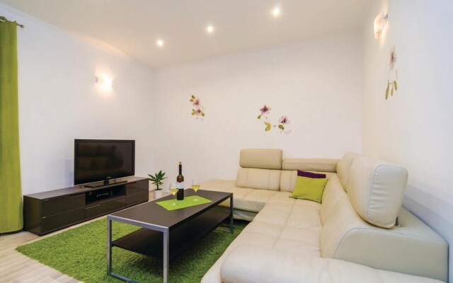 Amazing Home in Palje Brdo With Wifi and 3 Bedrooms