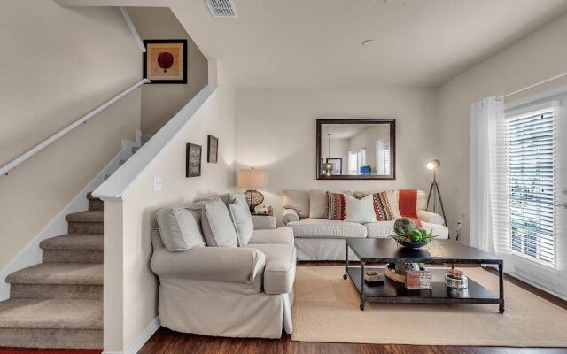 Lucaya Village 3040 #21-101