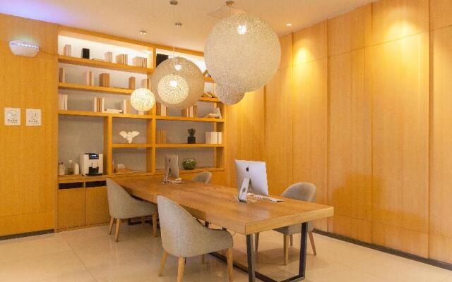 Ji Hotel (Wuhan Hankou Railway St. South Square)