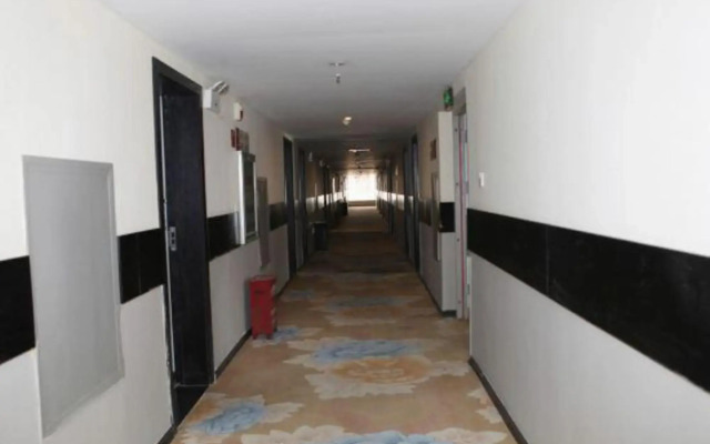 Fairyland Hotel (Menghai Passenger Terminal)
