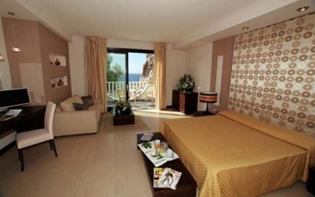 Conca Azzurra Beach Resort