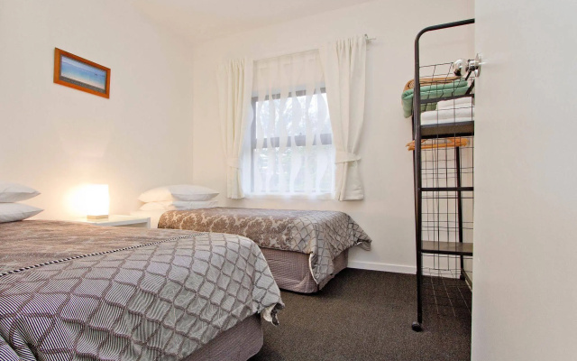 Atlantic West Beach Apartments – Guest Rooms – Adelaide