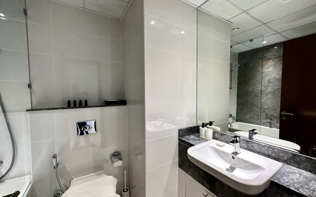 Lux BnB Amna Tower Burj Views