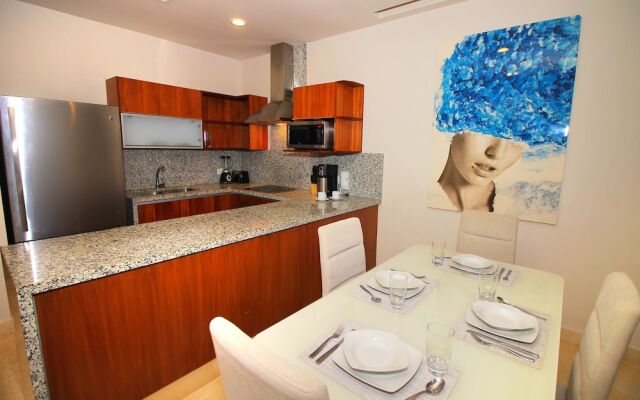 Terrazas Apartments near 5th ave & beach by select