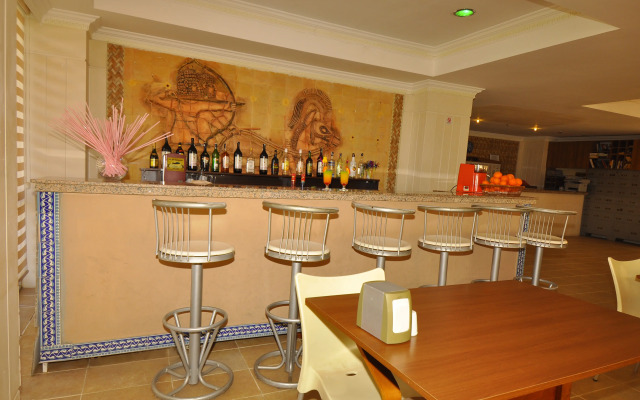 Golden Star Otel