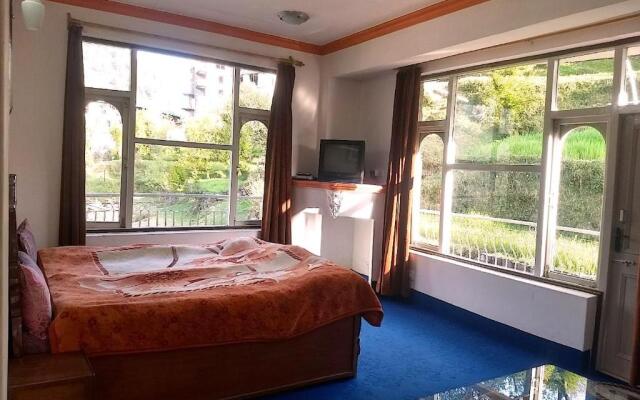 Hotel Victoriya Palace