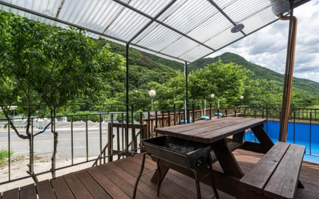 Yangsan Palace Pension