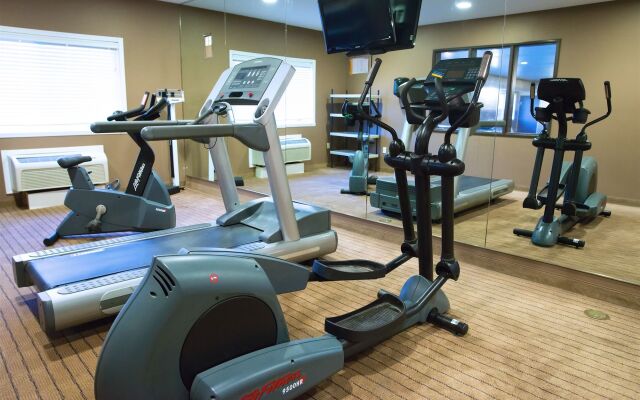 Holiday Inn Express Devils Lake by IHG