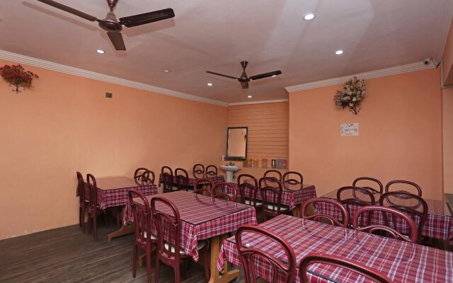 OYO 4487 Hotel Al Azra