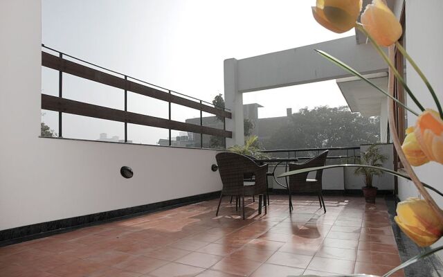 Ahuja Residency Cyber City I