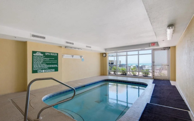Twin Palms 1201