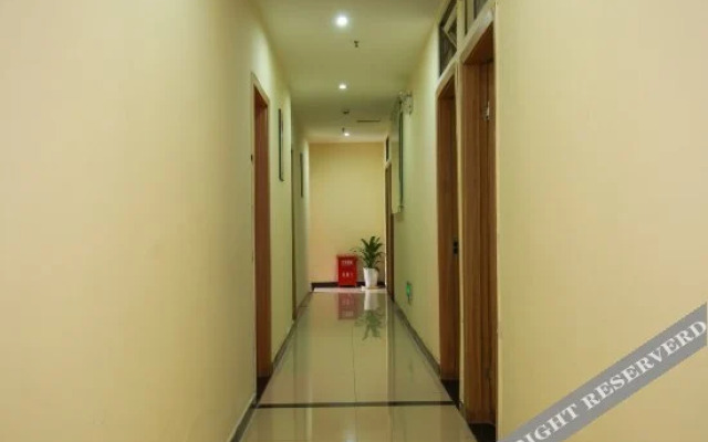 Woke Chain Hotel (Konggang)