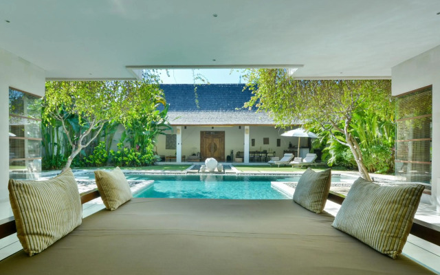 Nyaman Villas