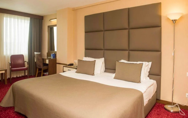 Ozgobek Ronesans Hotel De Luxe