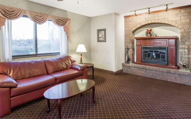 Super 8 by Wyndham Woodstock