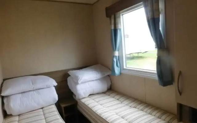 Lynch Lane Lodge - Relax in Weymouth