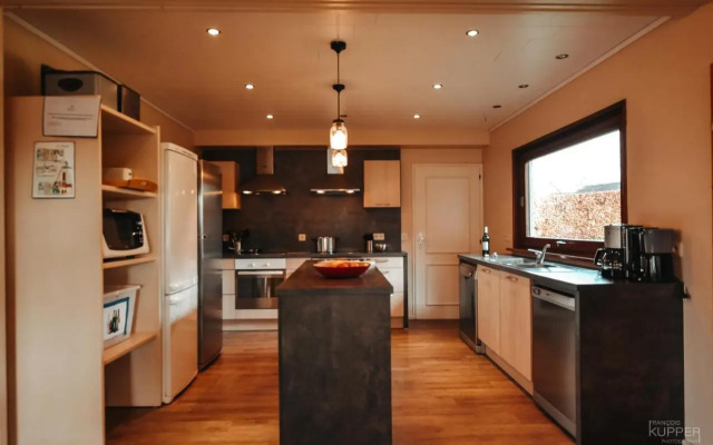 Le Héron 28pers, Malmedy- Home cinéma, balnéo, sauna, jardin