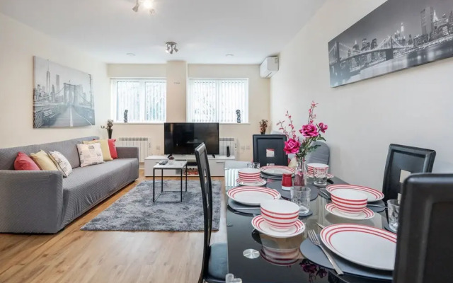 MPL Apartments - Queens Broadway F4