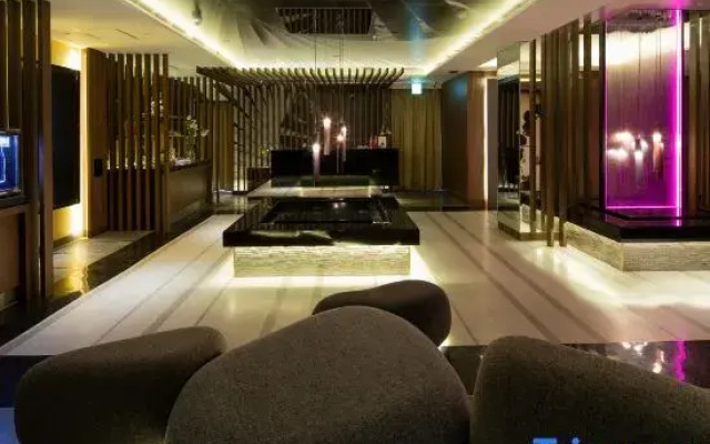 HOTEL COO  (Adults Only)