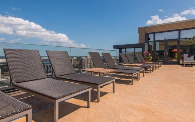 The Millennium by Global Luxury Suites