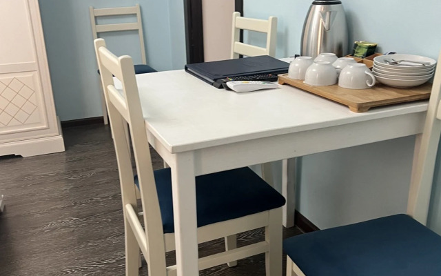 Дельфин-море (Сухум)