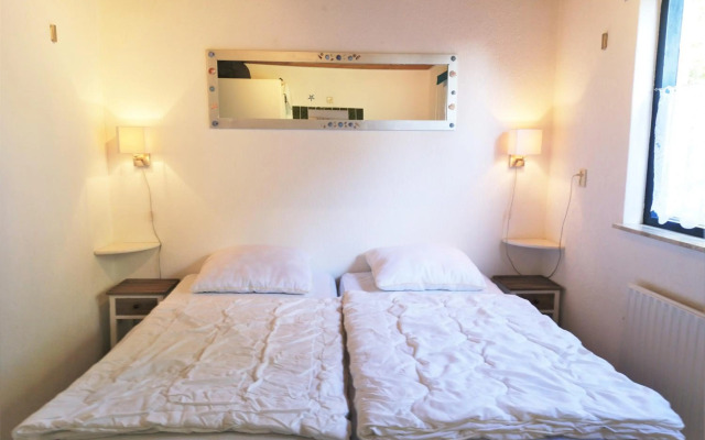 ON135 De Zeemeeuw, holiday home with garden