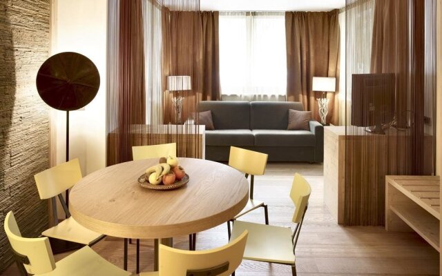 Residence Color Home