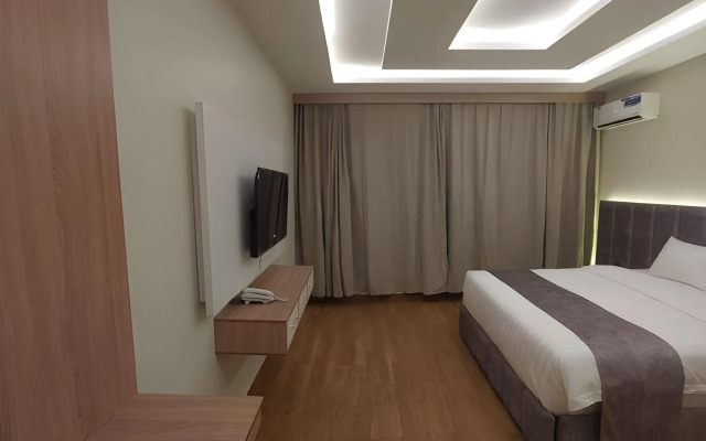 Golden Tulip Abha