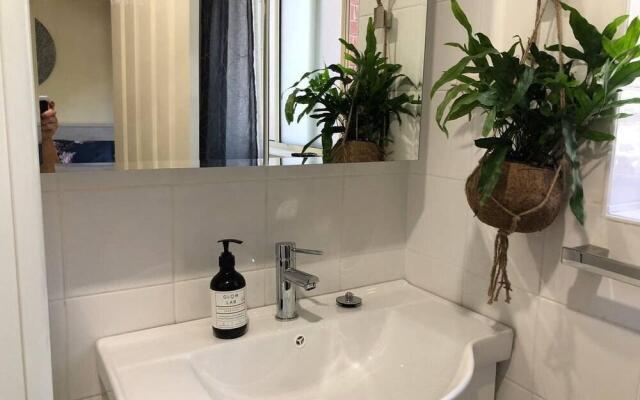Escape to Strathfield for 8 guests