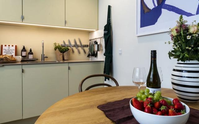 Apēron Apartment Hotel