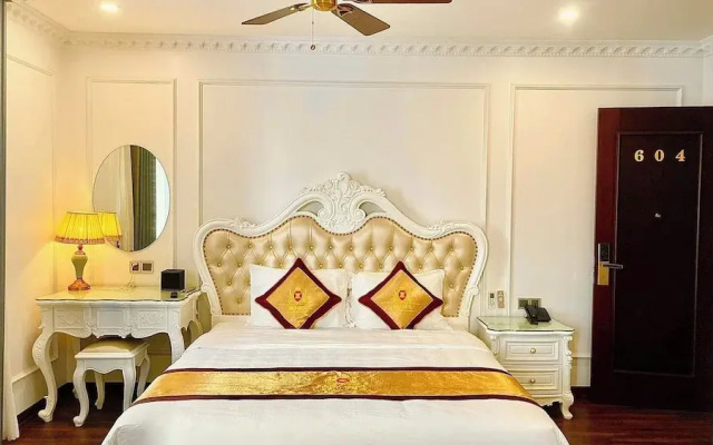 Gold Hotel Luxury