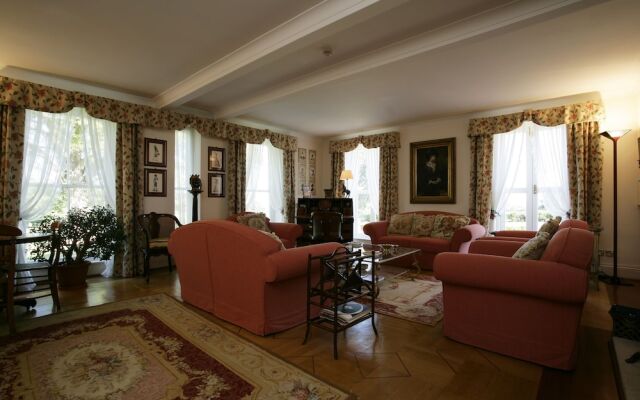 Brampton Grange