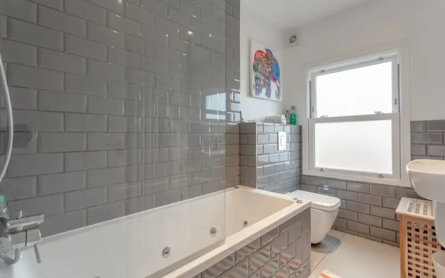 Newly Refurbished 2 Bedroom Property in Peckham