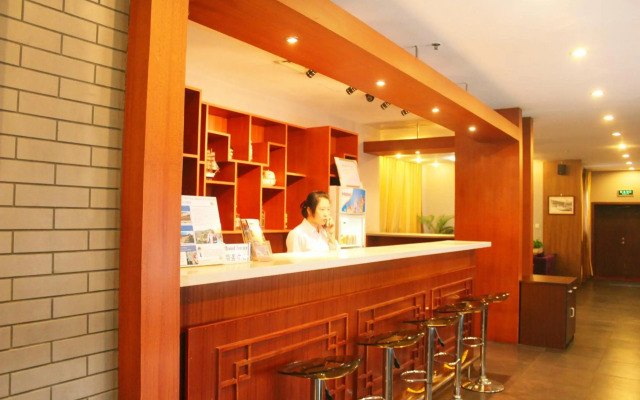 King Parkview Hotel