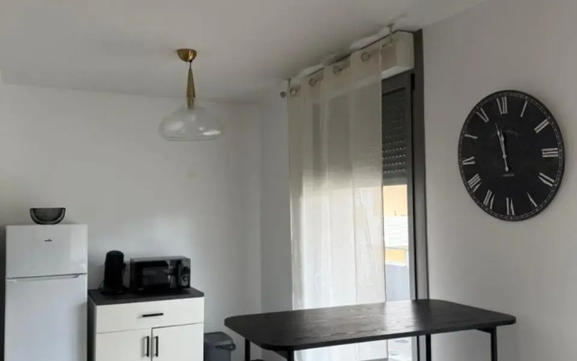 T2 Port Marianne avec balcon et place de parking