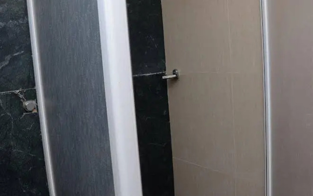 Spine Longer Apartment Hotel