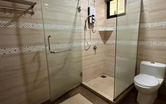 Maxwell Inn Luxury Hotel