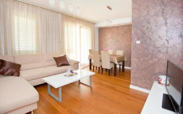 Dubrovnik Style Luxury Apartment