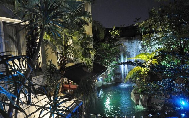 The Amaroossa Hotel