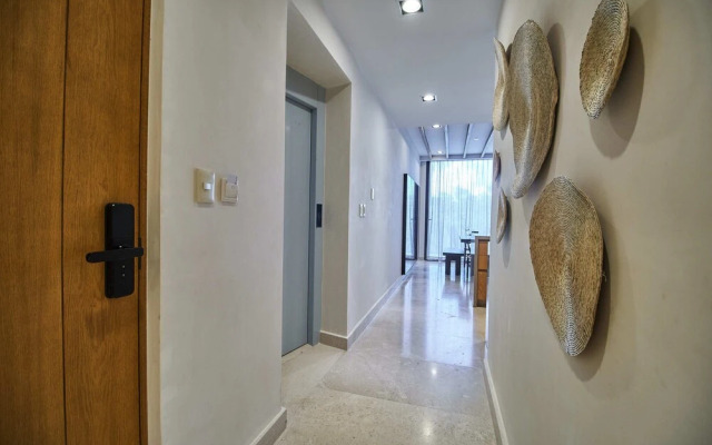 Pure Condos 302 By Lockey